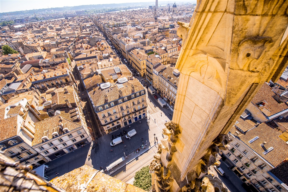 location de voiture réussie à Bordeaux